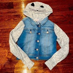 Cat and Jack jean jacket - like new and so cute !